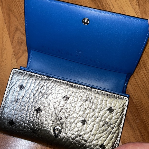 Brand New in Box Authentic MCM Rabbit Mini Visetos Metallic Wallet - Picture 13 of 16